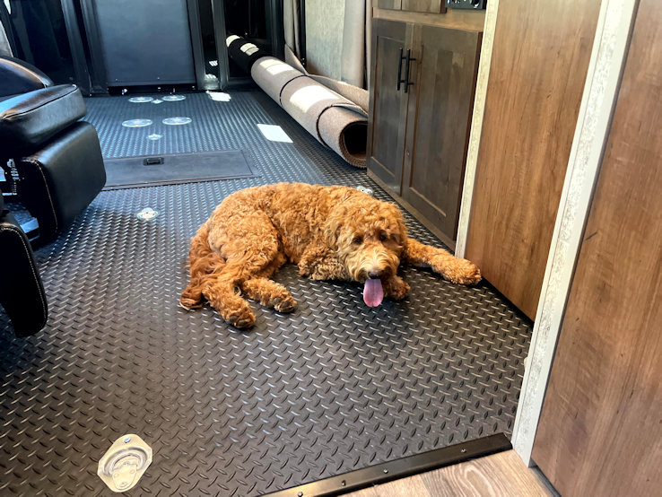 Outdoors RV Mountain Trail 29TRX 4 season rig