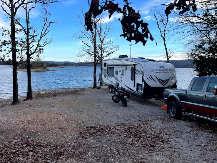 Mountain Trail 29TRX toy hauler