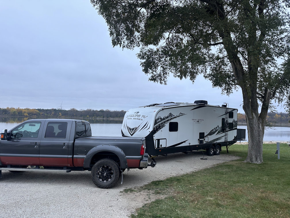 2016 F-350 and 2022 Mountain Trail 29TRX travel trailer package