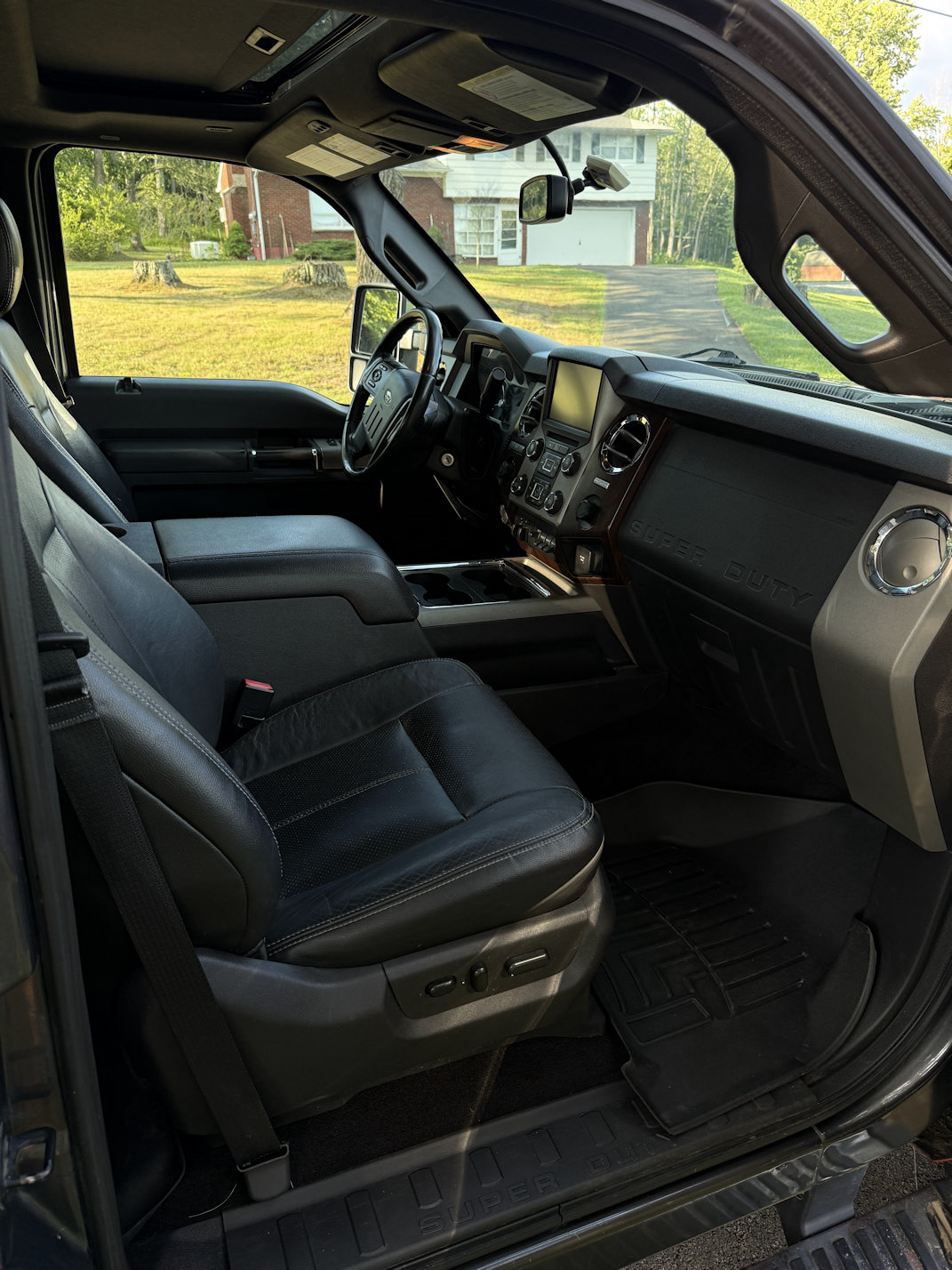 2016 Ford F-350 Super Duty truck photo